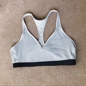 Victoria Secret Sportsbra Nude and Black